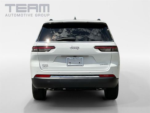 New 2025 Jeep Grand Cherokee L Laredo w/ Luxury Tech Group I image 6