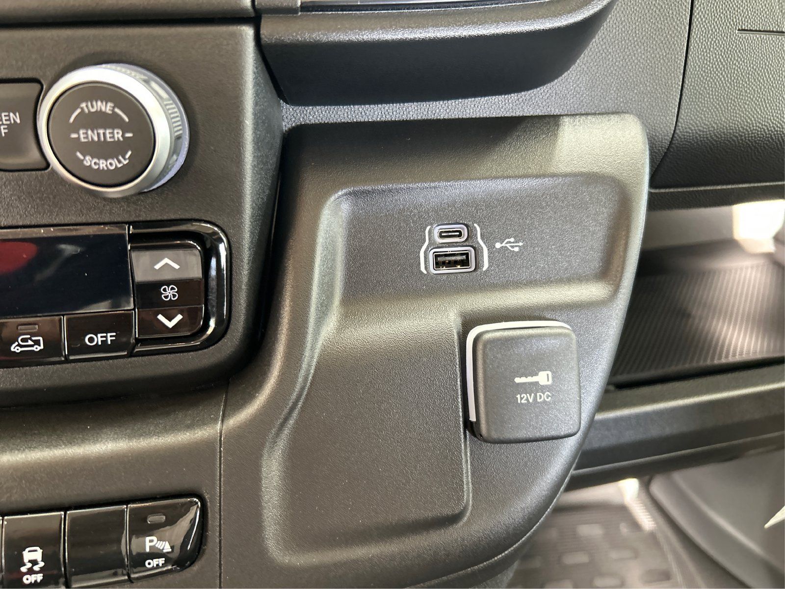 New 2027 RAM ProMaster 2500 w/ Safety Group FWD image 34