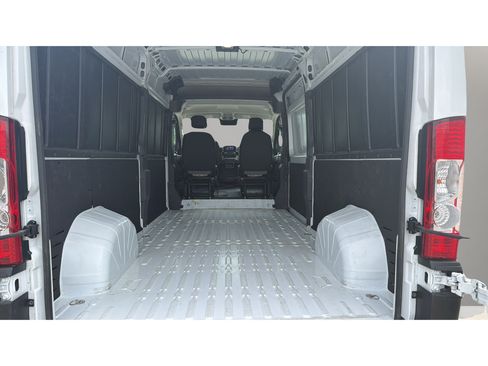 Used 2026 RAM ProMaster 2500 w/ Convenience Group FWD image 13