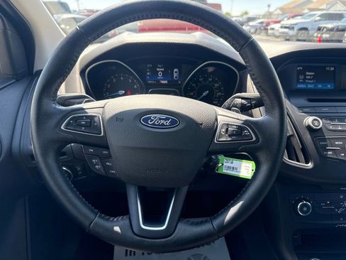 Used 2015 Ford Focus SE w/ SE Sport Package FWD image 10