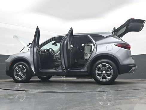 Used 2023 Chevrolet Blazer LT FWD image 44