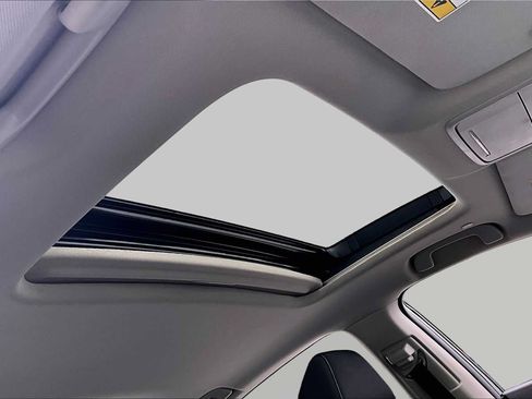 Used 2023 Honda Accord EX image 14