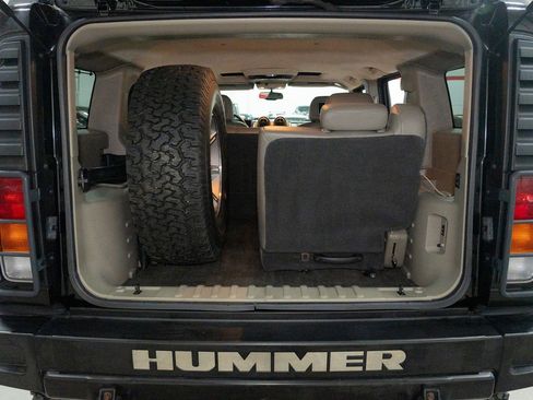 Used 2003 HUMMER H2 w/ Preferred Equipment Group image 33