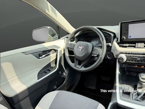 Used 2023 Toyota RAV4 XLE w/ Convenience Package image 27