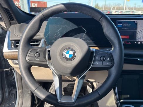 Used 2025 BMW X1 xDrive28i w/ Technology Package image 21