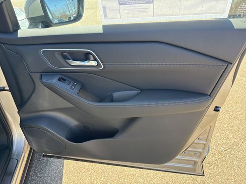 New 2026 Nissan Rogue Platinum w/ Platinum Premium Package AWD/4WD image 33