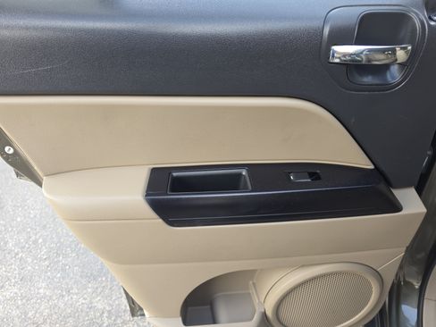Used 2015 Jeep Patriot Sport w/ Power Value Group FWD image 19