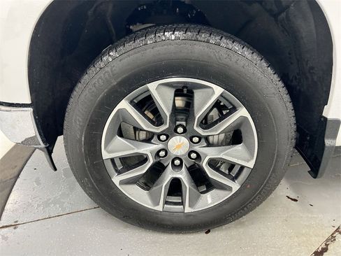 Used 2025 Chevrolet Silverado 1500 LT image 26