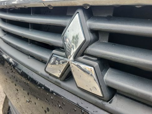 Used 2017 Mitsubishi Outlander Sport ES image 9