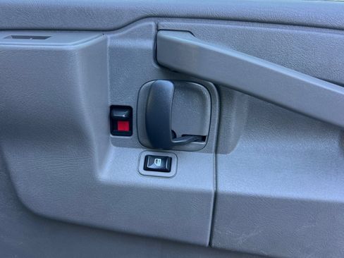 Used 2022 Chevrolet Express 2500 w/ Driver Convenience Package RWD image 21
