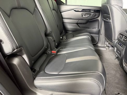 Used 2025 Honda Pilot Touring image 29
