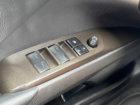 Used 2024 Toyota Camry SE image 15