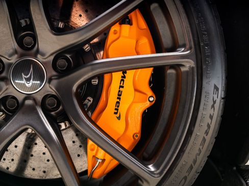 Used 2016 McLaren 570S Coupe RWD image 6