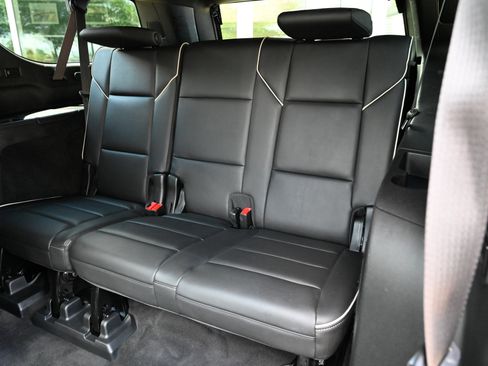 Used 2021 Cadillac Escalade ESV Premium Luxury AWD/4WD image 38