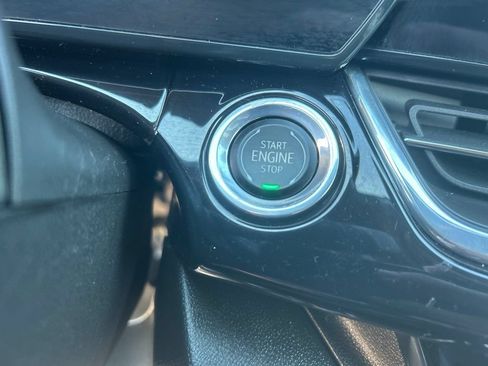 Used 2025 Chevrolet Trax RS w/ Driver Confidence Package FWD image 33