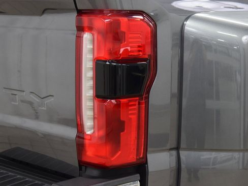 Used 2023 Ford F450 Lariat w/ Lariat Ultimate Package image 21