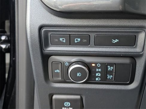 Certified 2022 Ford F150 XLT w/ Equipment Group 302A High image 27