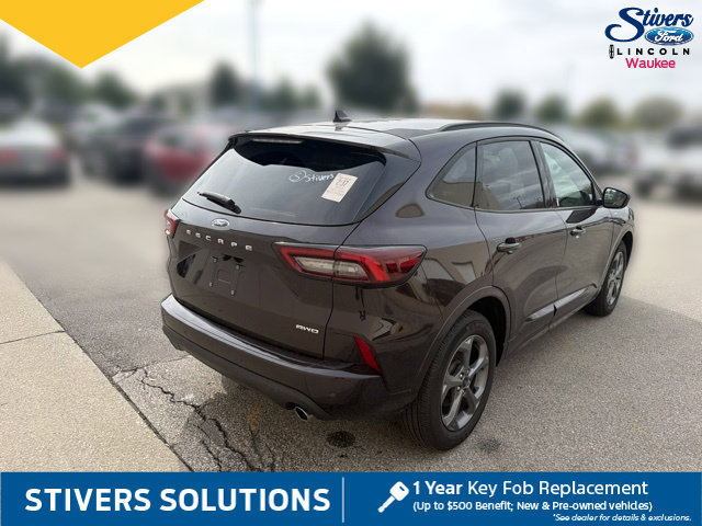 Used 2023 Ford Escape ST-Line w/ Tech Pack #1 AWD/4WD image 6
