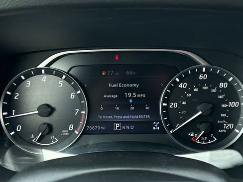 Used 2022 Nissan Frontier SV image 34