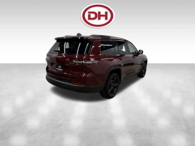 Used 2025 Jeep Grand Cherokee L Altitude AWD/4WD image 12