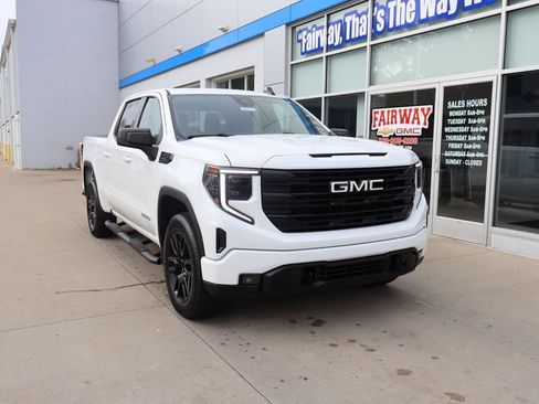 Used 2023 GMC Sierra 1500 Elevation AWD/4WD image 2