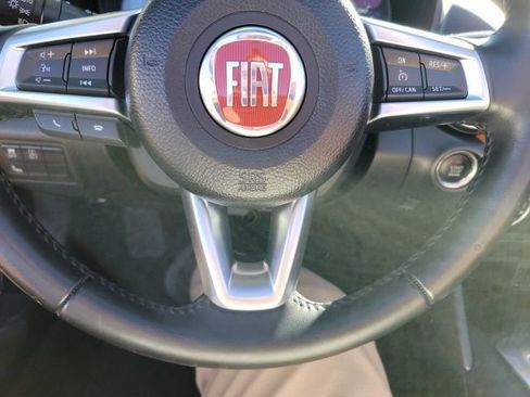 Used 2017 FIAT 124 Spider Lusso image 9