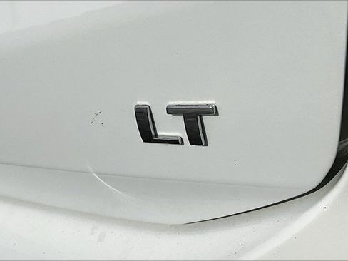 Used 2022 Chevrolet Equinox LT image 24