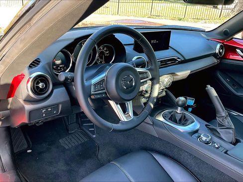 Used 2025 MAZDA MX-5 Miata Grand Touring image 14