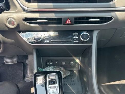 Used 2022 Hyundai Sonata Limited FWD image 8