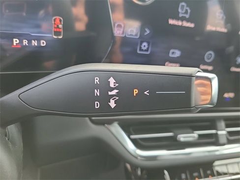 New 2026 Chevrolet Equinox EV LT image 34