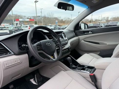 Used 2018 Hyundai Tucson SE image 15
