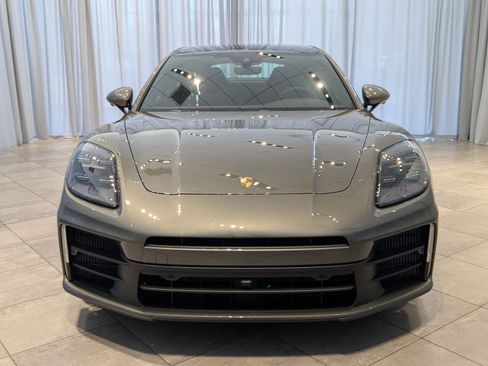 Certified 2025 Porsche Panamera image 6