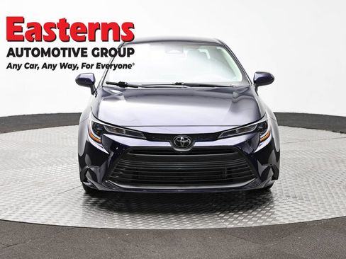 Used 2024 Toyota Corolla LE FWD image 2