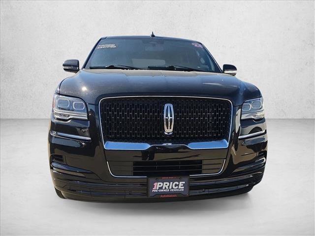 Used 2024 Lincoln Navigator Reserve AWD/4WD image 2