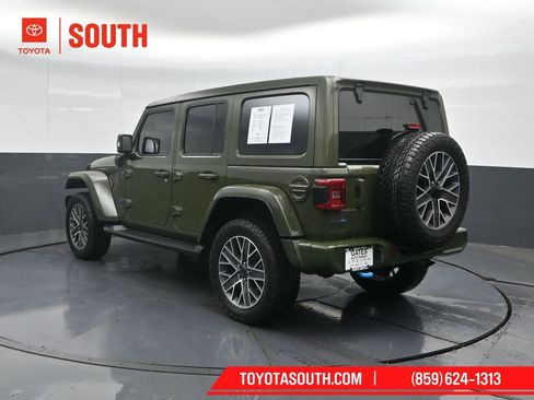 Used 2024 Jeep Wrangler High Altitude AWD/4WD image 8