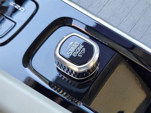 Used 2025 Volvo XC60 T8 Ultra w/ Protection Package Premier image 11