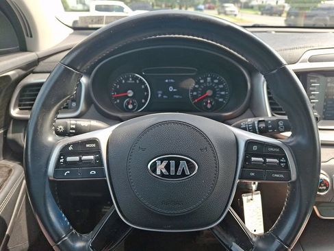 Used 2019 Kia Sorento AWD V6 image 20