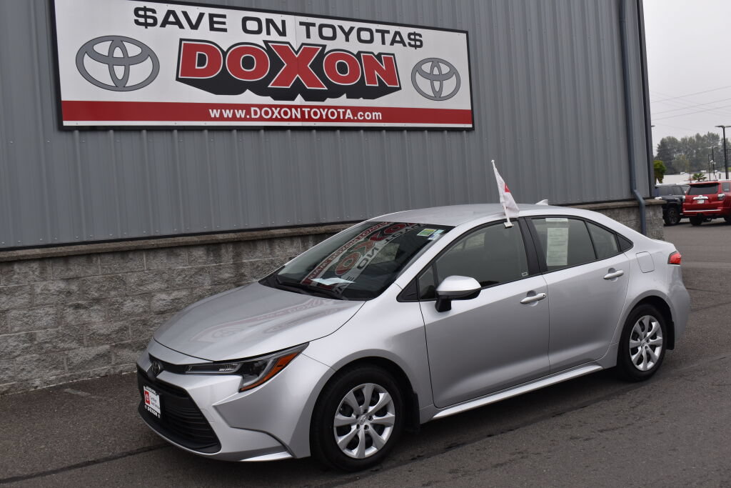 Certified 2026 Toyota Corolla LE FWD image 1