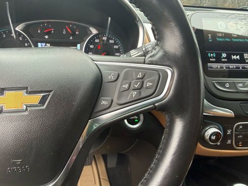Used 2018 Chevrolet Equinox Premier image 21