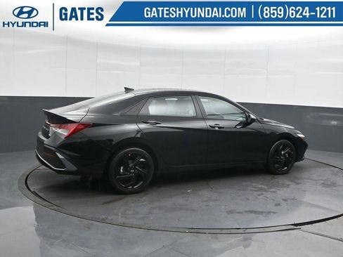 New 2026 Hyundai Elantra Sport image 2