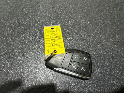 Used 2023 Chevrolet Silverado 1500 LT w/ Convenience Package II image 44