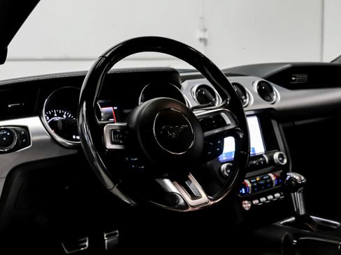 Used 2020 Ford Mustang Premium RWD image 21