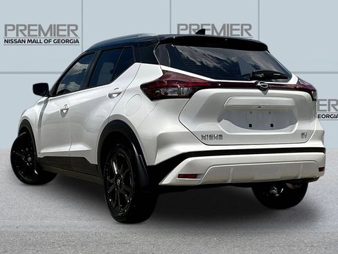 Certified 2024 Nissan Kicks SV FWD image 5
