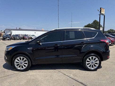 Used 2017 Ford Escape Titanium image 3