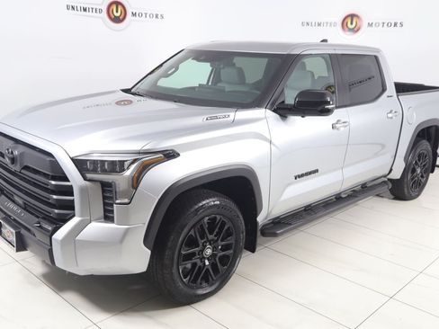 Used 2025 Toyota Tundra Limited AWD/4WD image 22