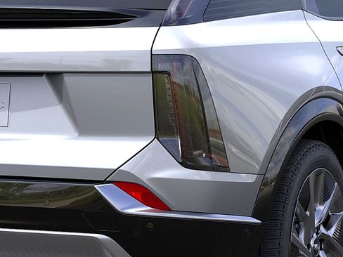 New 2027 Cadillac Optiq Luxury AWD/4WD image 11