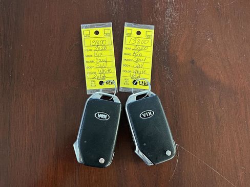 Used 2020 Kia Soul LX FWD image 28