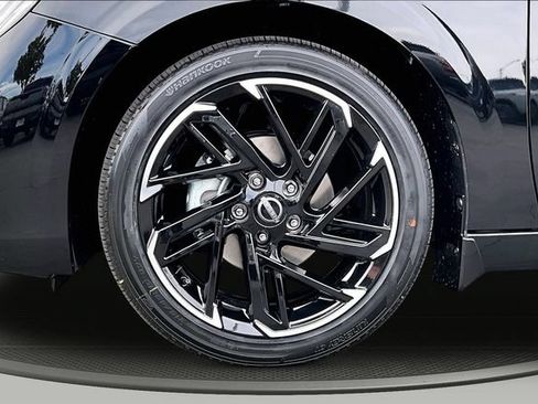 New 2026 Nissan Sentra SR FWD image 12