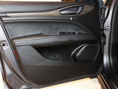 Used 2022 Alfa Romeo Stelvio Ti image 36