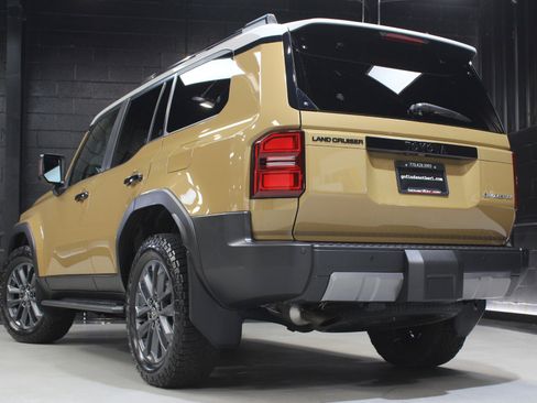 Used 2024 Toyota Land Cruiser w/ Premium Package image 11